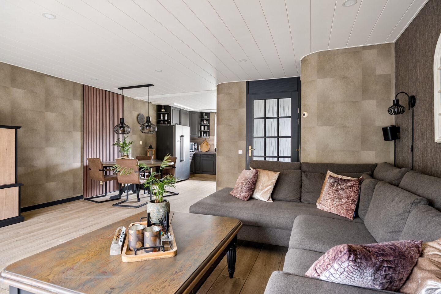 Tussenwoning te koop: Troikastraat 31, Almere