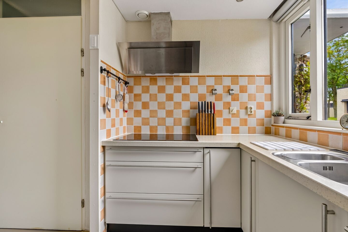 Tussenwoning te koop: Troikastraat 12, Almere