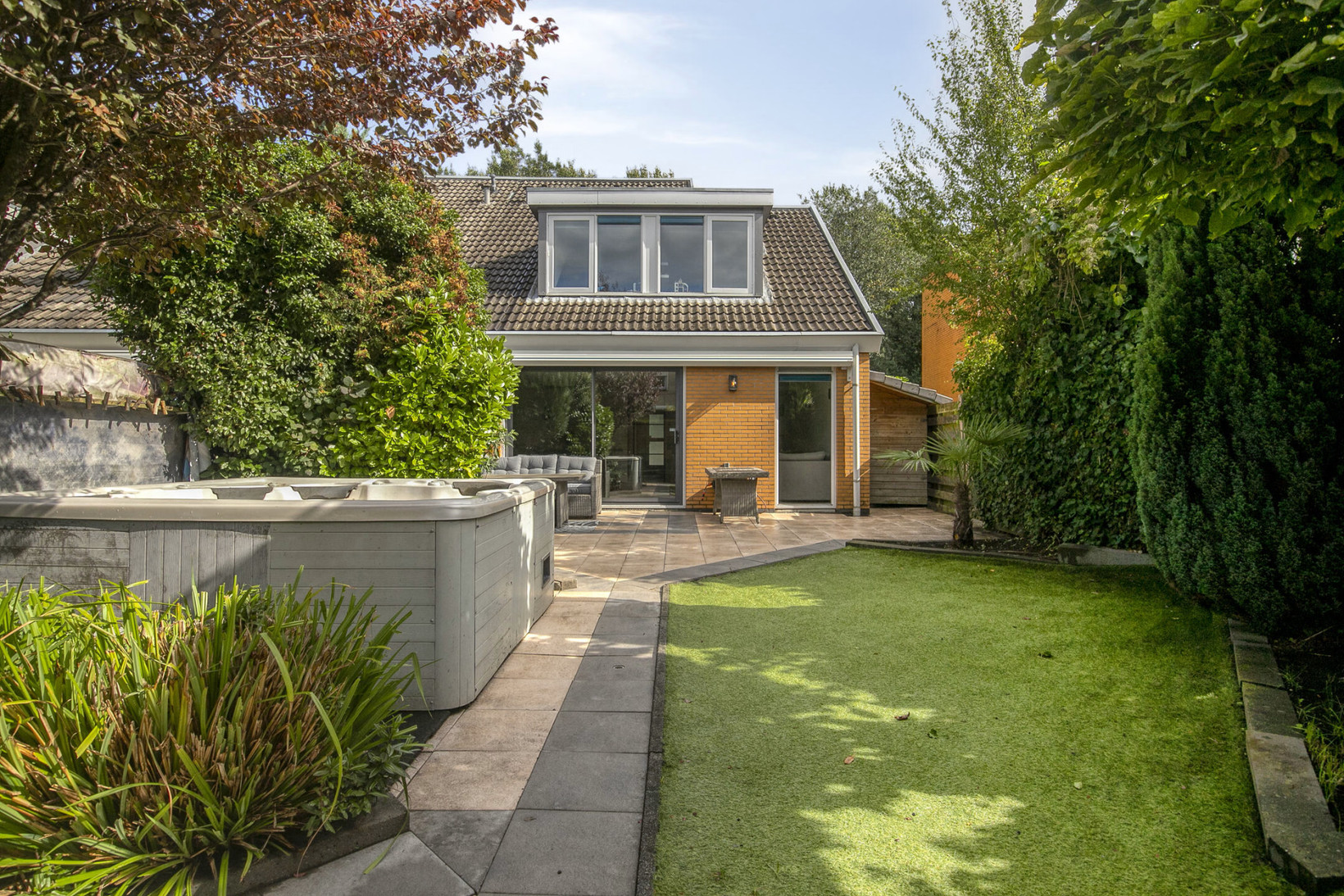 Hoekwoning te koop: Polonaisestraat 25, Almere