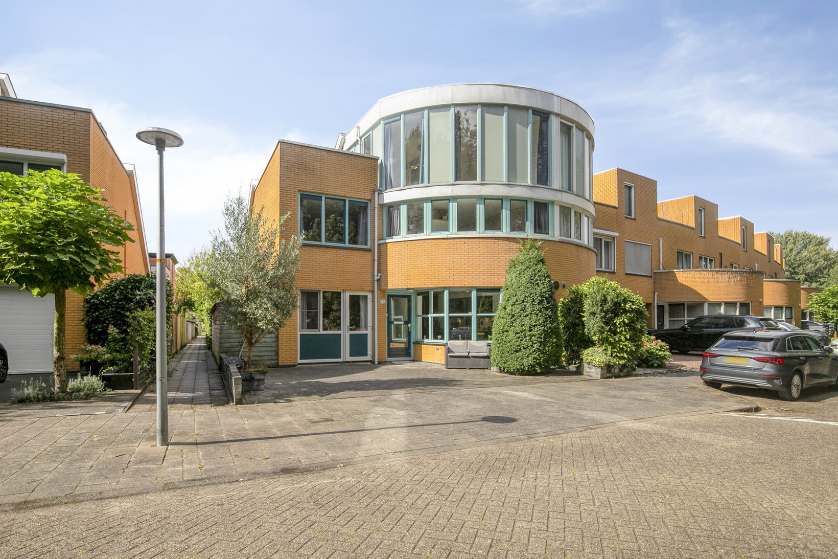 Hoekwoning te koop: Polonaisestraat 25, Almere