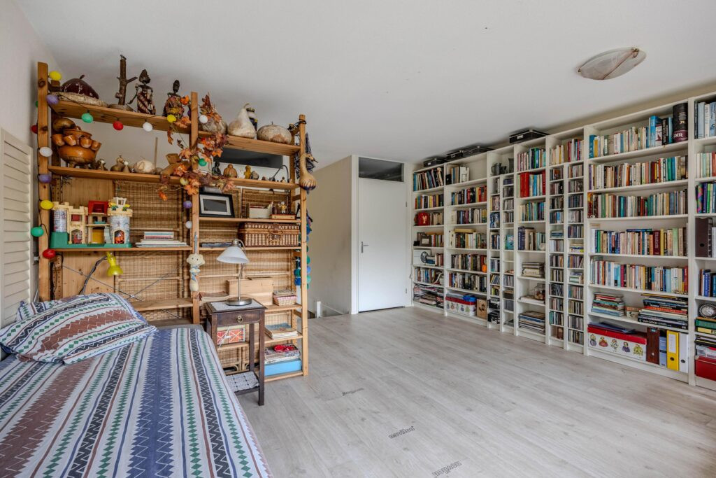 Tussenwoning te koop: Charlotte van Pallandtlaan 10, Almere