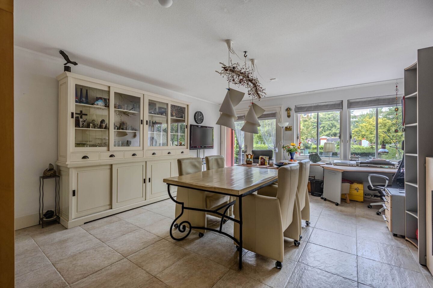 Tussenwoning te koop: Charlotte van Pallandtlaan 10, Almere