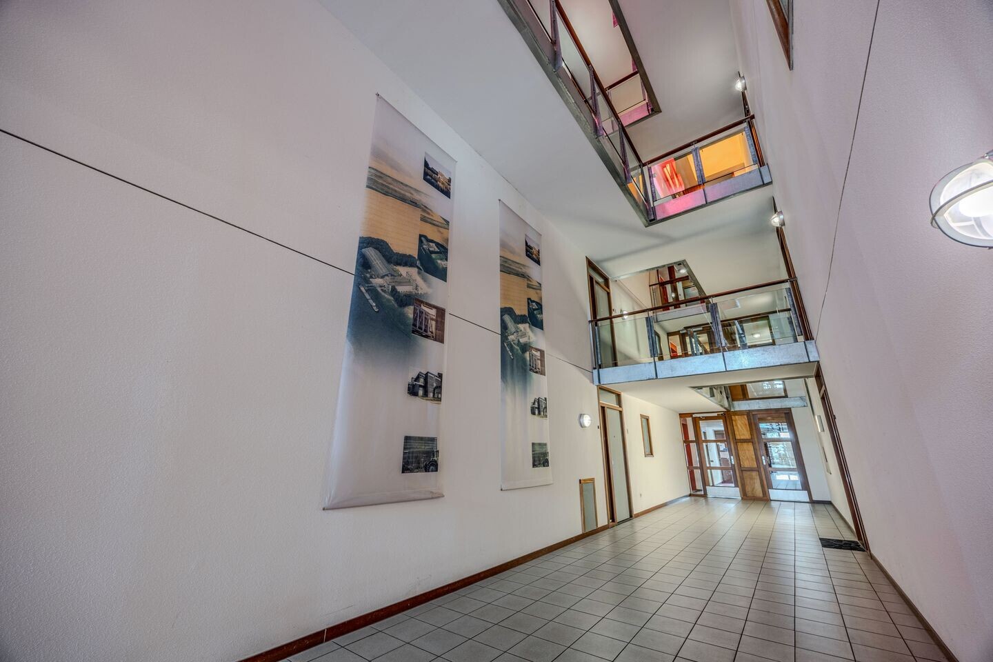 Tussenwoning te koop: Charlotte van Pallandtlaan 10, Almere