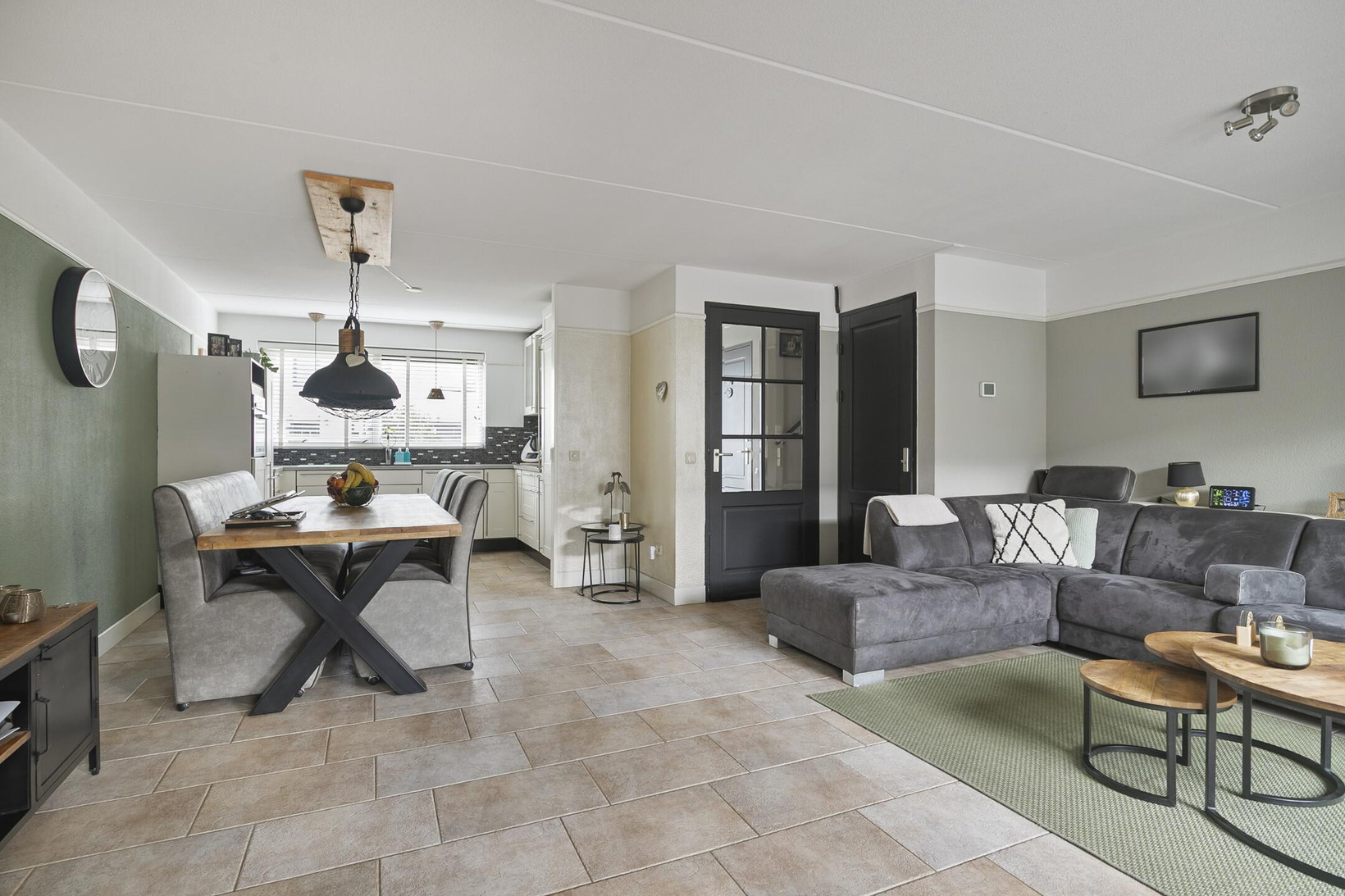 Tussenwoning te koop: Floris Versterstraat 68, Almere