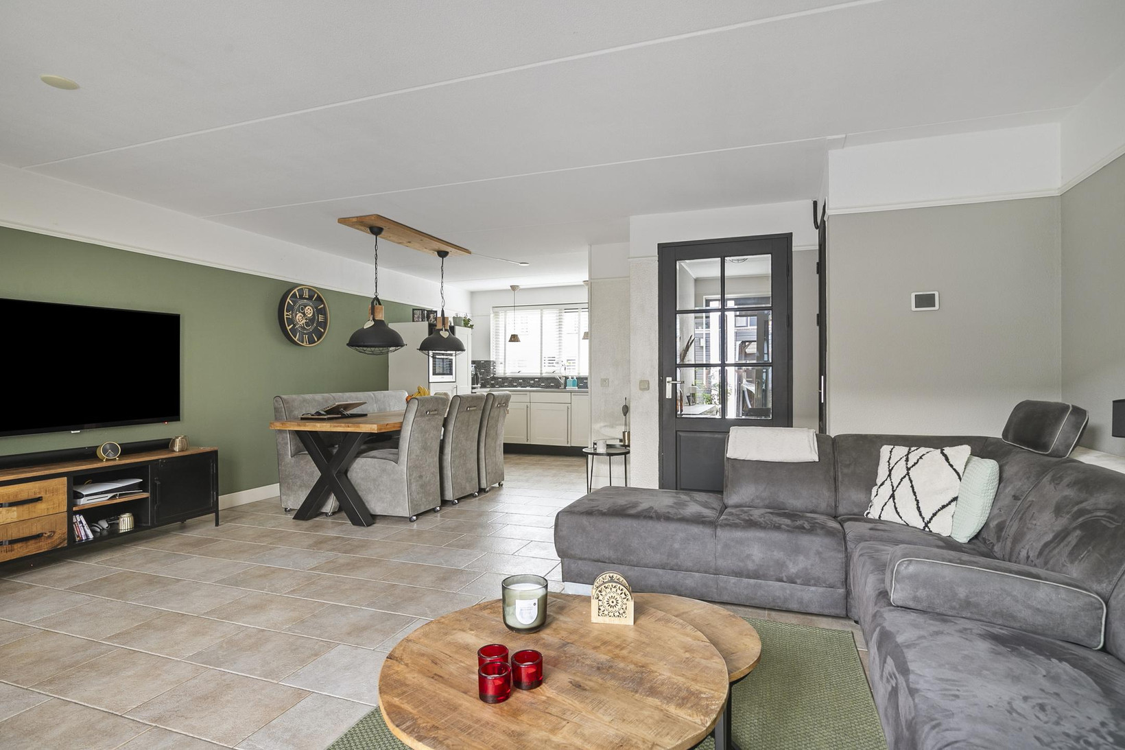 Tussenwoning te koop: Floris Versterstraat 68, Almere