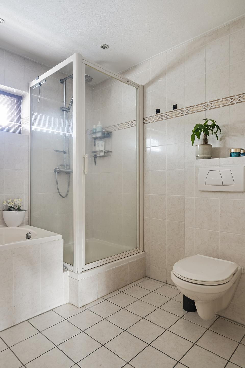 Tussenwoning te koop: Floris Versterstraat 68, Almere