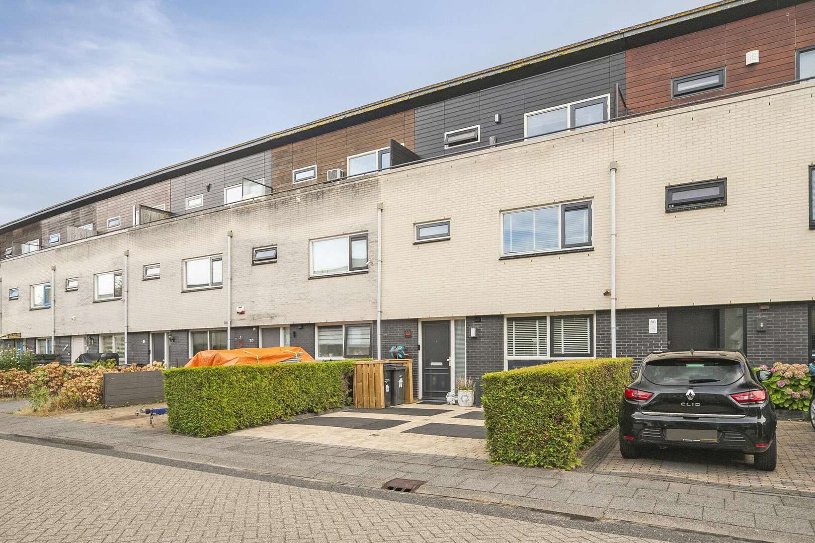 Tussenwoning te koop: Floris Versterstraat 68, Almere