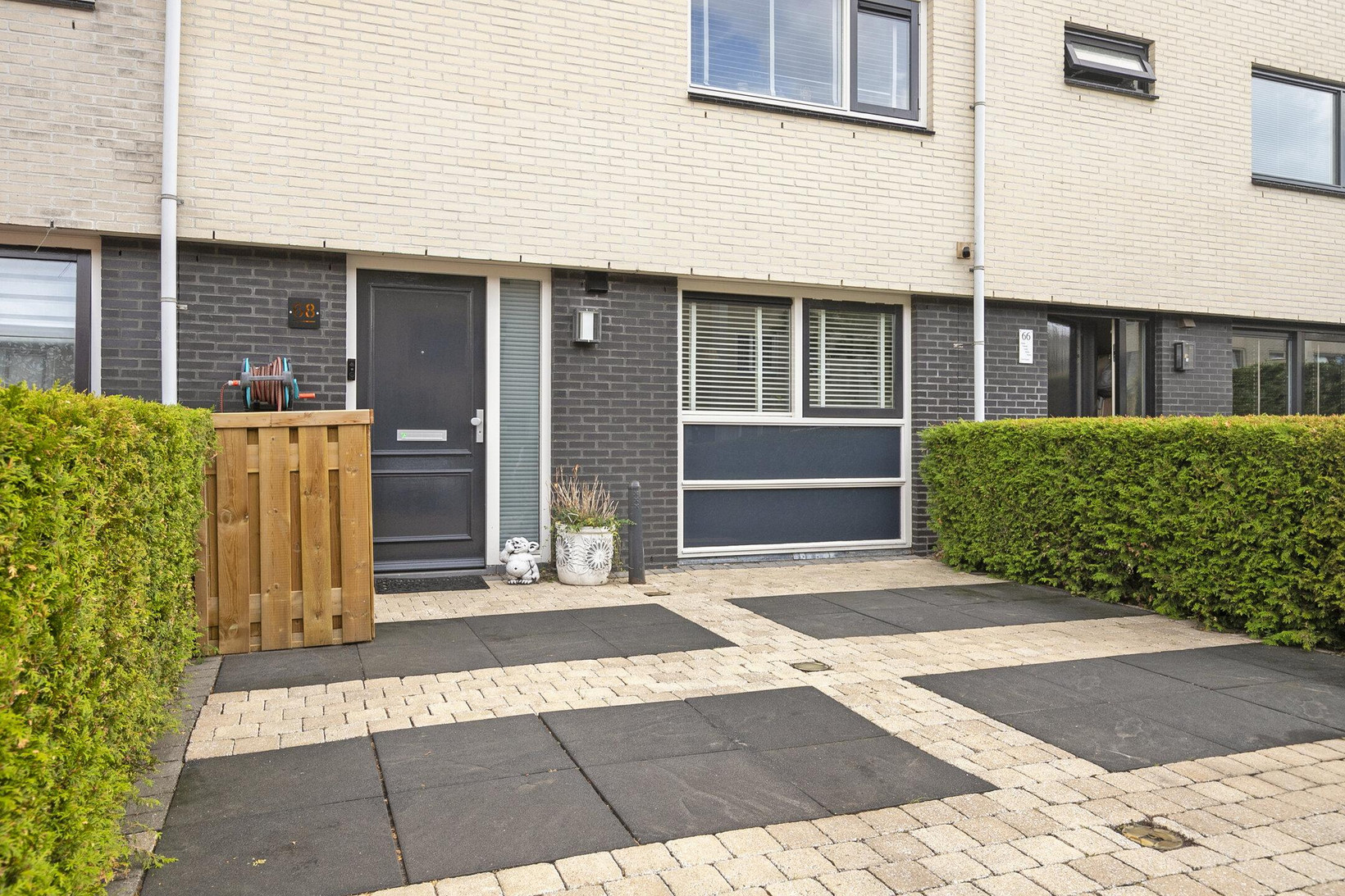Tussenwoning te koop: Floris Versterstraat 68, Almere