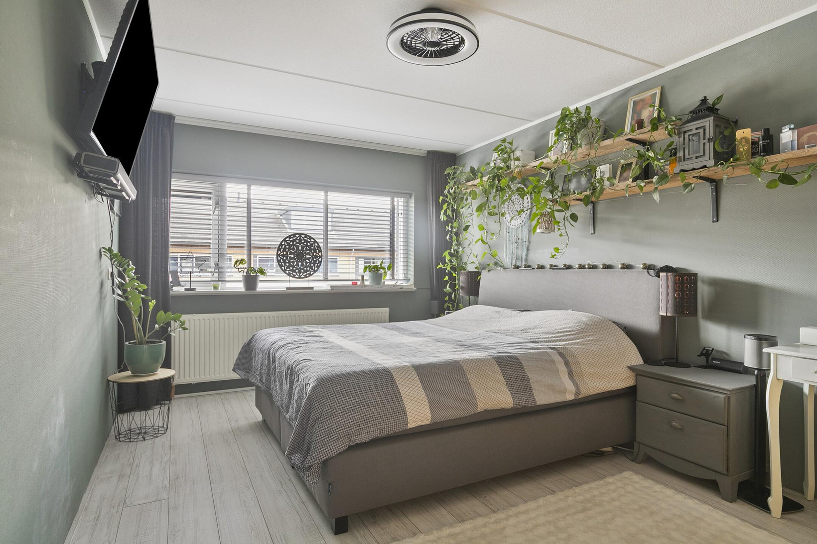 Tussenwoning te koop: Floris Versterstraat 68, Almere