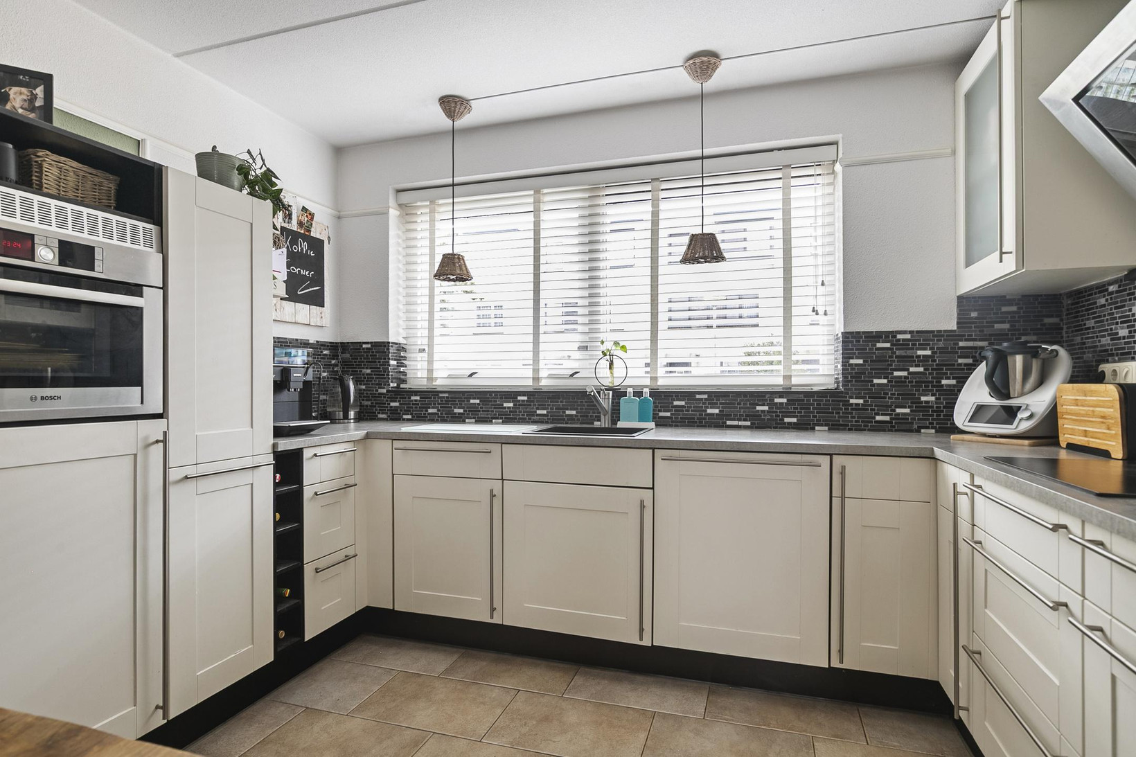 Tussenwoning te koop: Floris Versterstraat 68, Almere