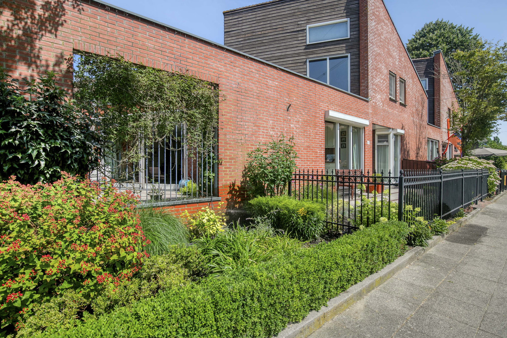 Tussenwoning te koop: Herman Kruyderstraat 67, Almere