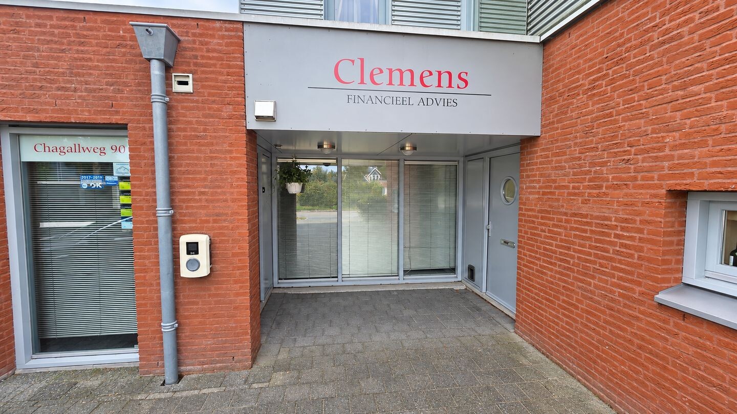 Hoekwoning te koop: Chagallweg 90, Almere