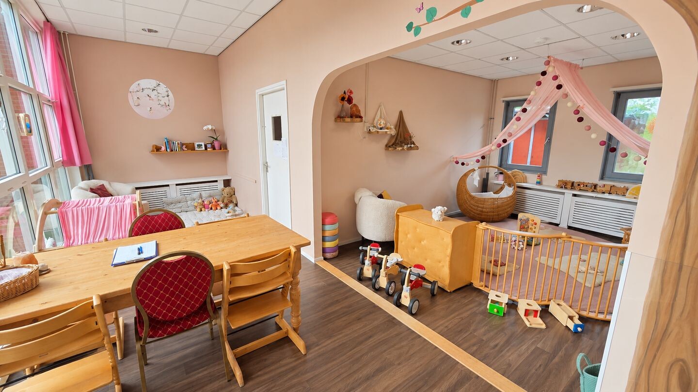 Hoekwoning te koop: Chagallweg 90, Almere