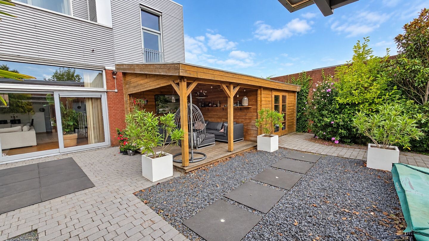 Hoekwoning te koop: Chagallweg 90, Almere