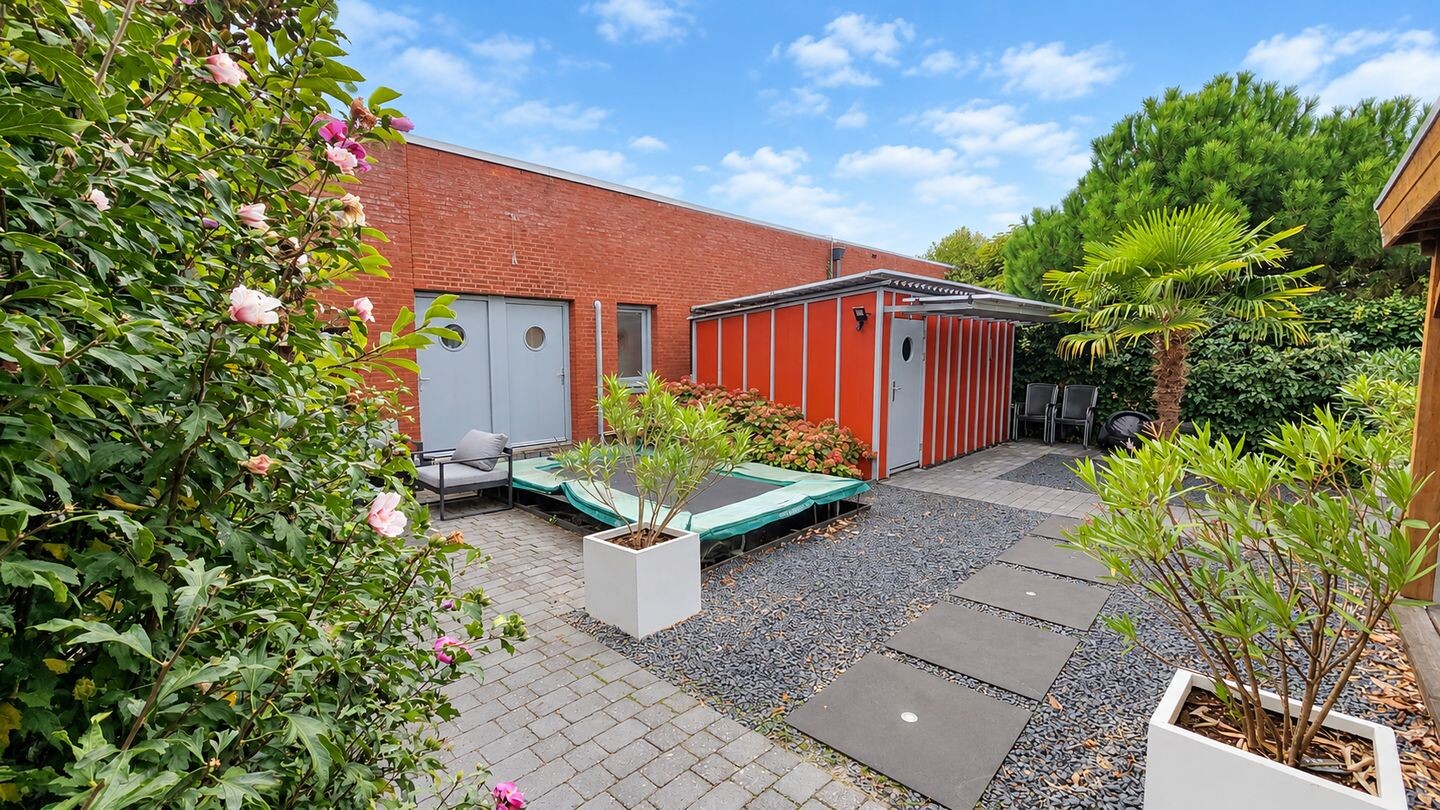 Hoekwoning te koop: Chagallweg 90, Almere