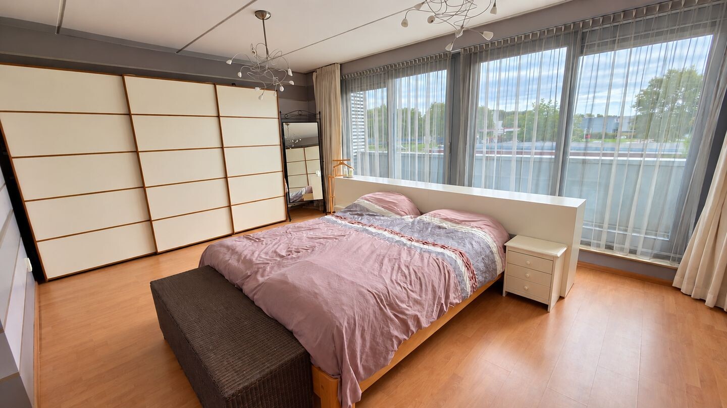 Hoekwoning te koop: Chagallweg 90, Almere