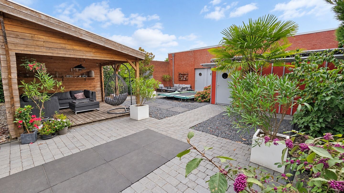 Hoekwoning te koop: Chagallweg 90, Almere