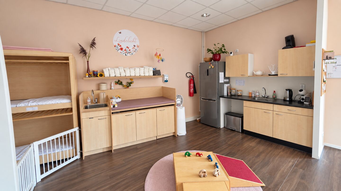 Hoekwoning te koop: Chagallweg 90, Almere