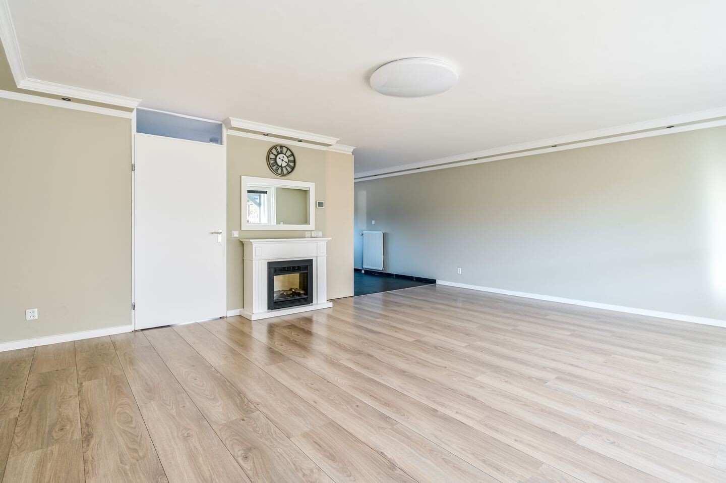 Hoekwoning te koop: Henry Moorestraat 36, Almere