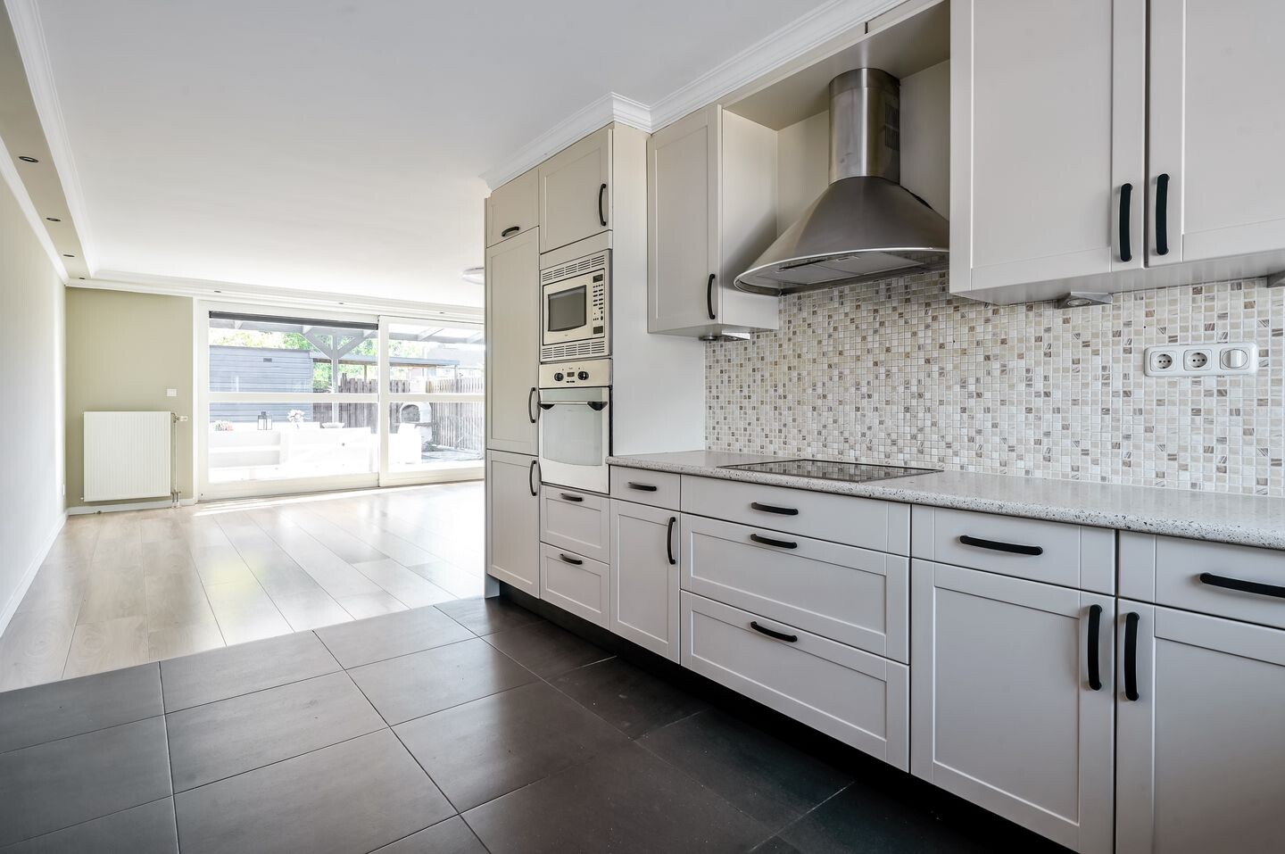 Hoekwoning te koop: Henry Moorestraat 36, Almere