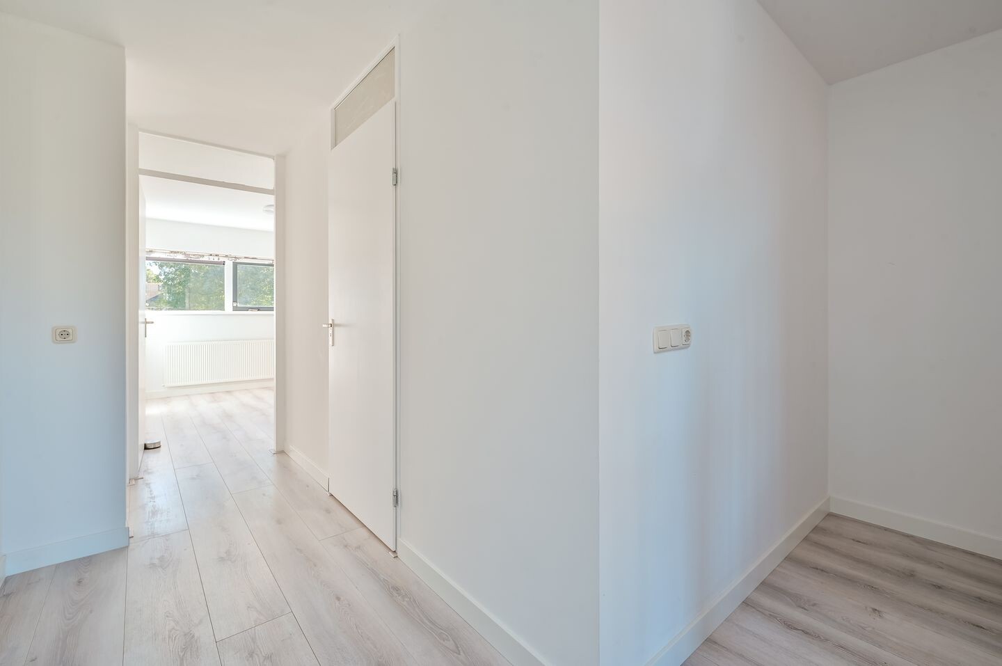 Hoekwoning te koop: Henry Moorestraat 36, Almere