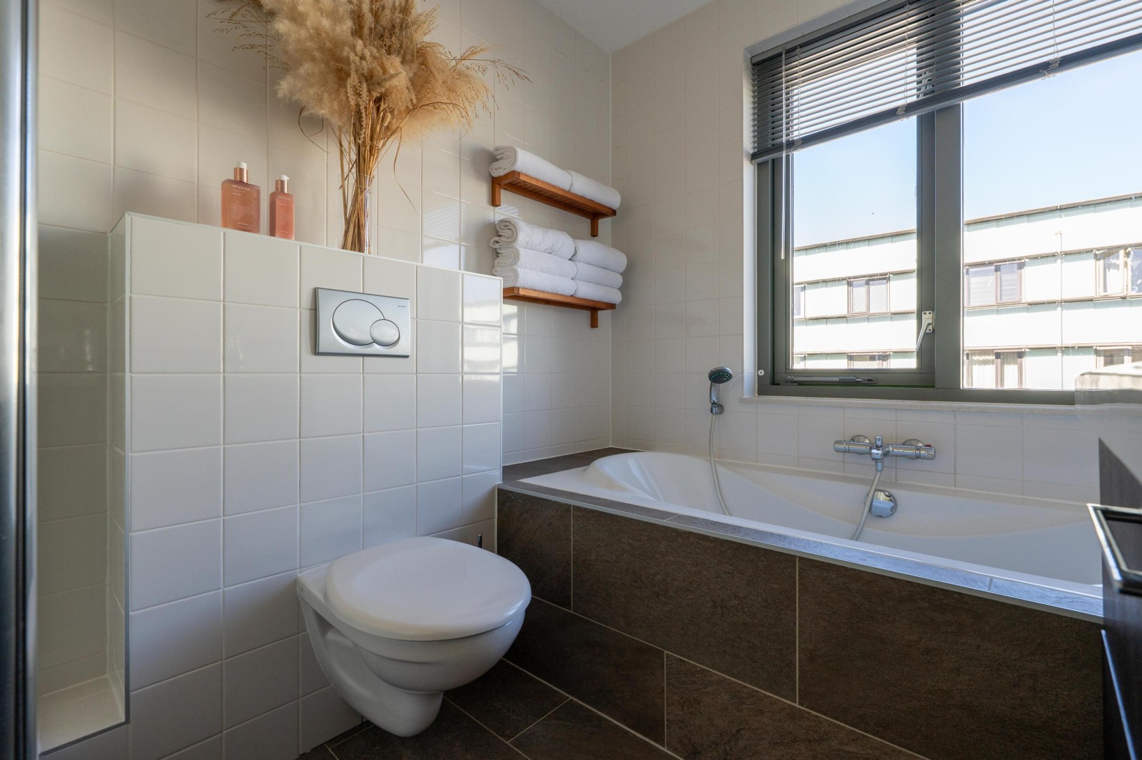Tussenwoning te koop: Monetstraat 8, Almere