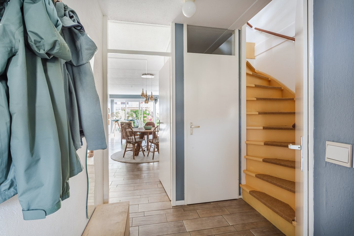 Tussenwoning te koop: Strijkmolenstraat 52, Almere