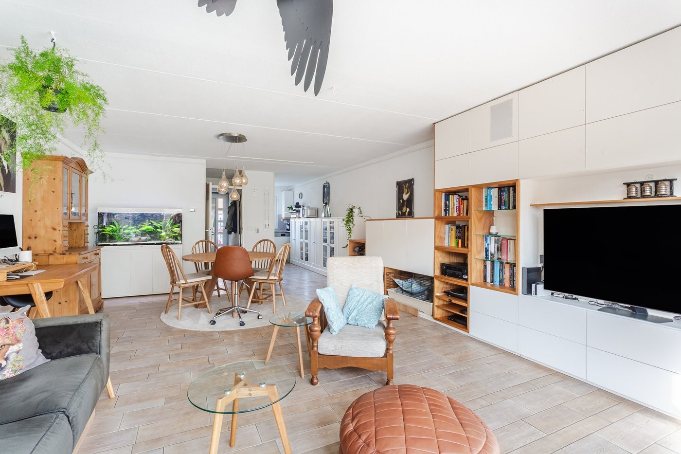 Tussenwoning te koop: Strijkmolenstraat 52, Almere