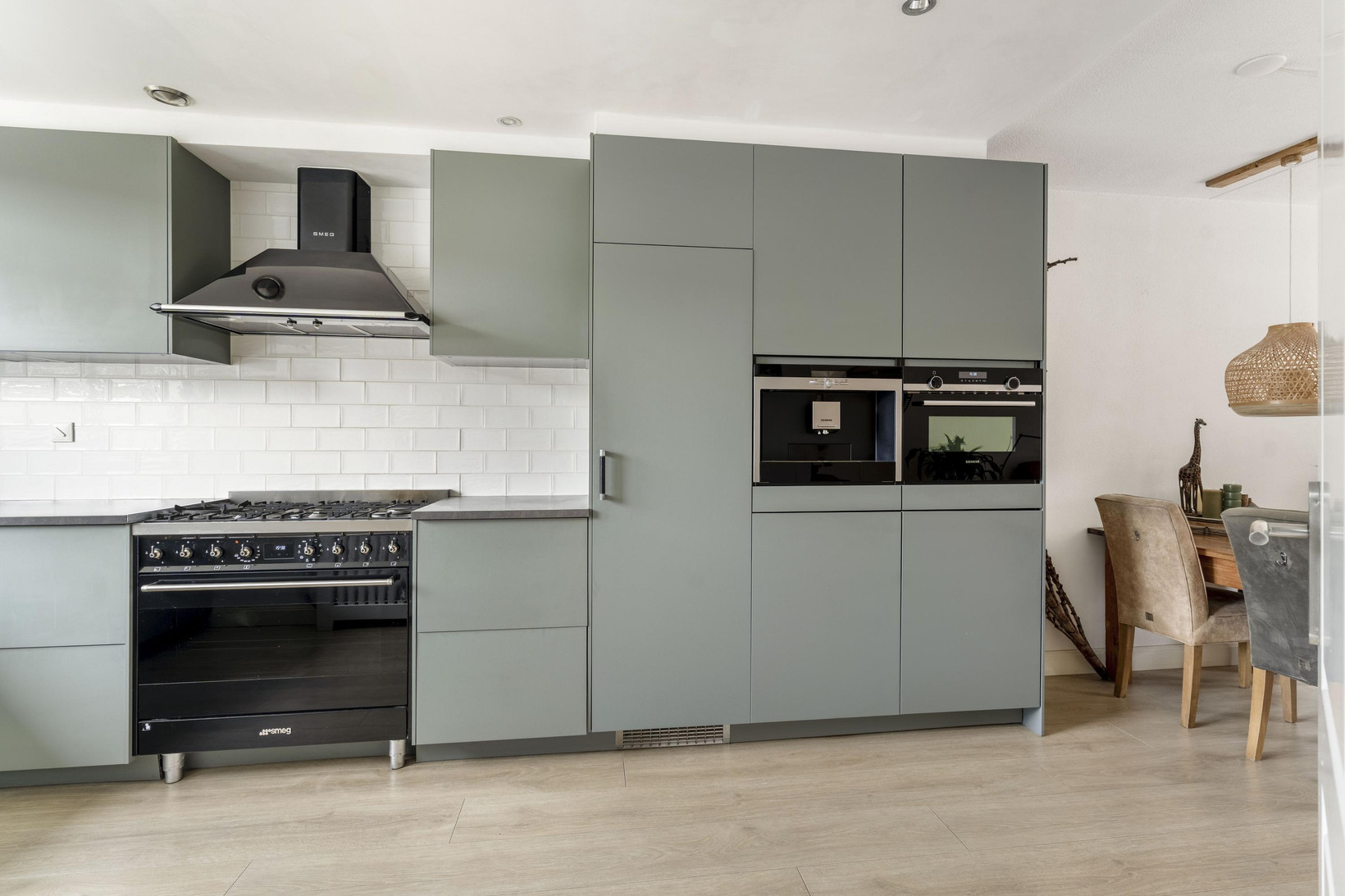 Tussenwoning te koop: Wipmolenweg 361, Almere