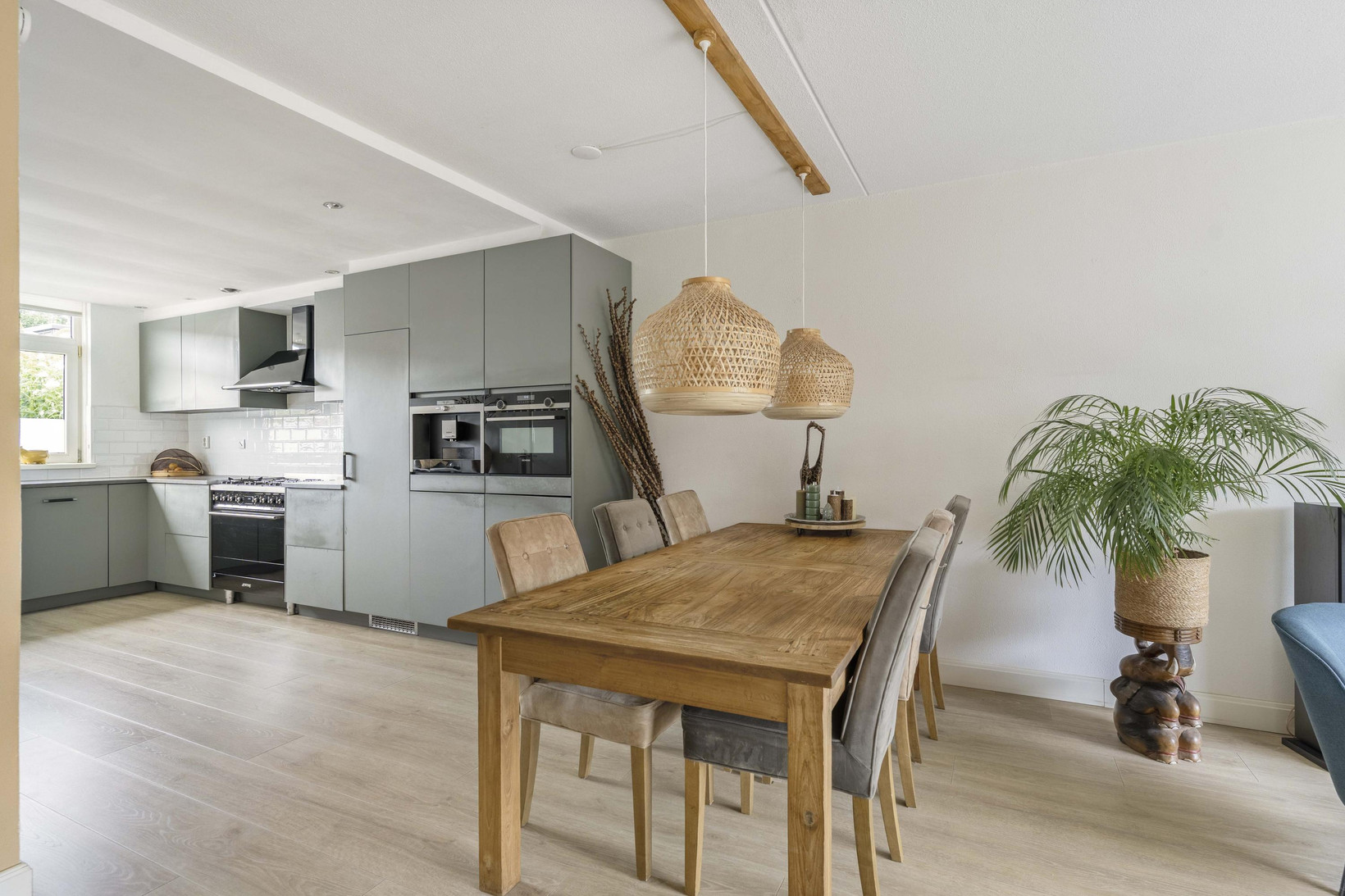 Tussenwoning te koop: Wipmolenweg 361, Almere