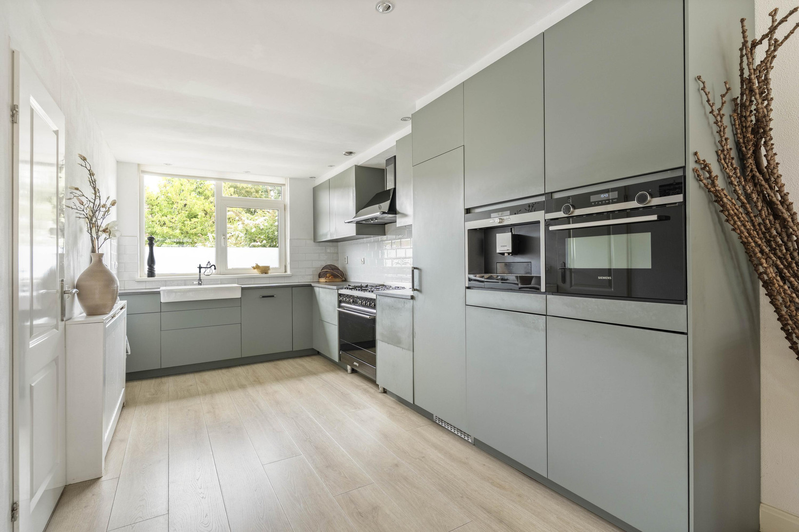 Tussenwoning te koop: Wipmolenweg 361, Almere