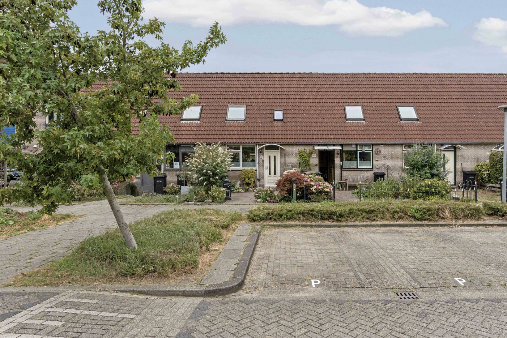 Tussenwoning te koop: Wipmolenweg 361, Almere