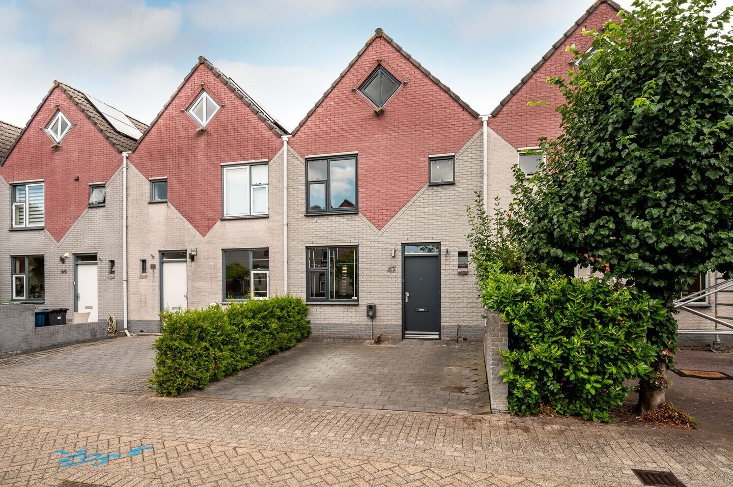 Tussenwoning te koop: Hofstedestraat 47, Almere