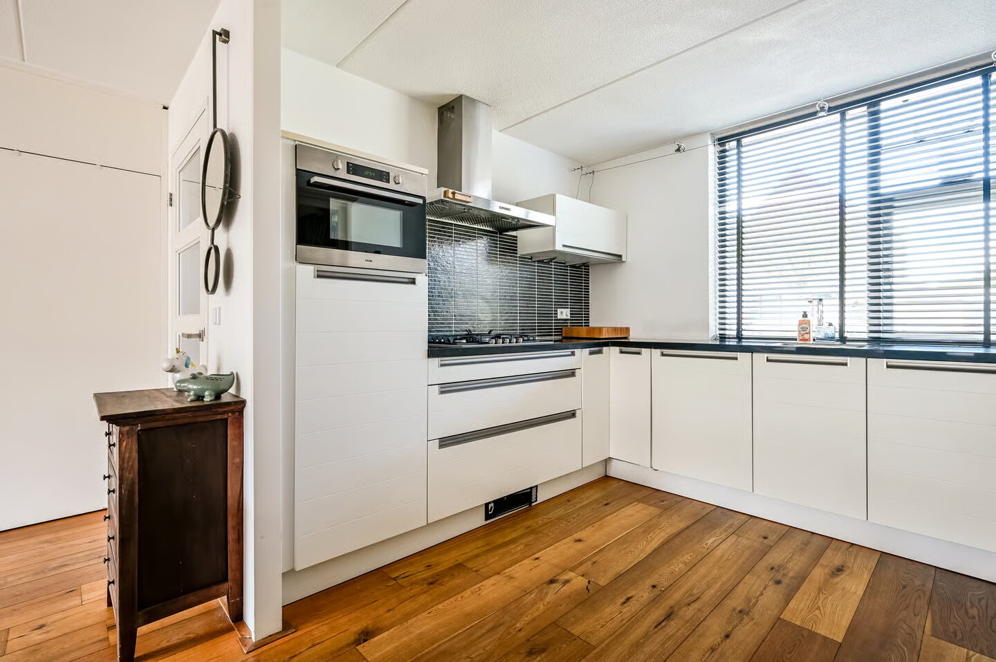 Tussenwoning te koop: Hofstedestraat 47, Almere