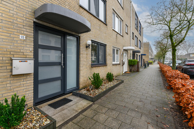 Parijsstraat 15