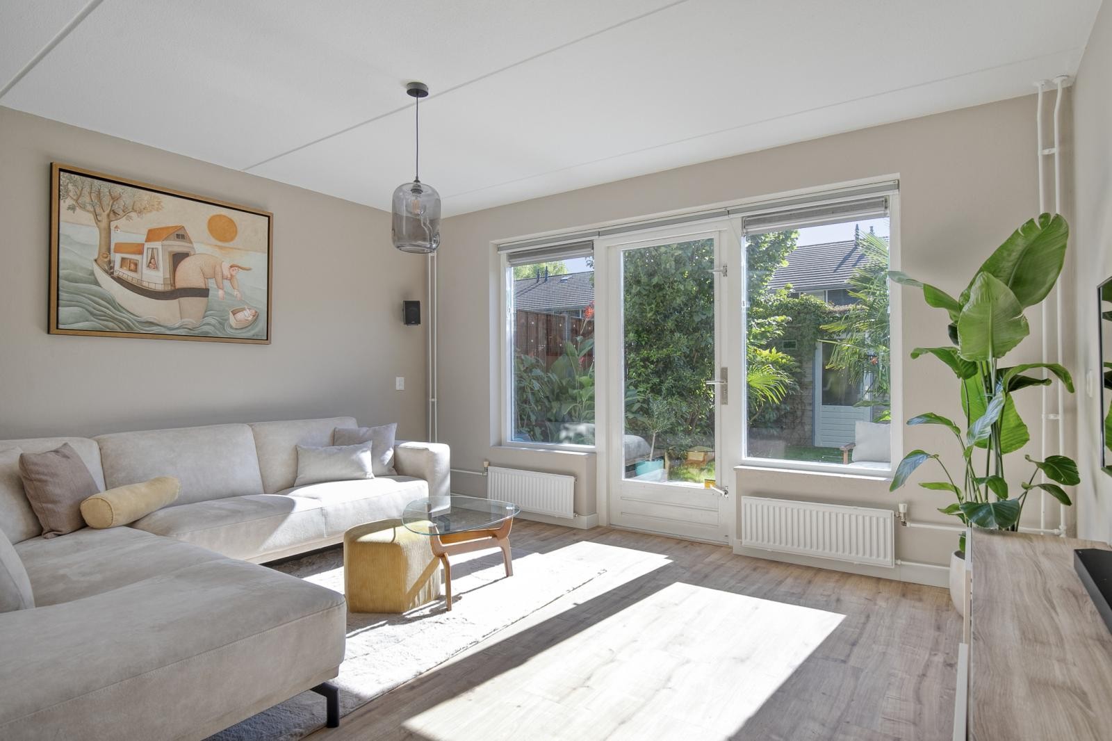 Tussenwoning te koop: Januaristraat 13, Almere