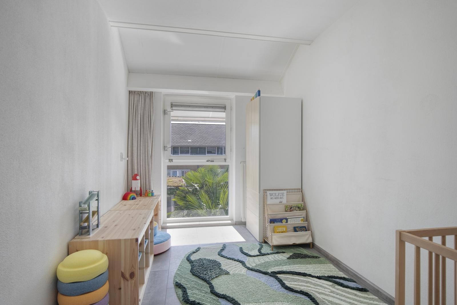 Tussenwoning te koop: Januaristraat 13, Almere