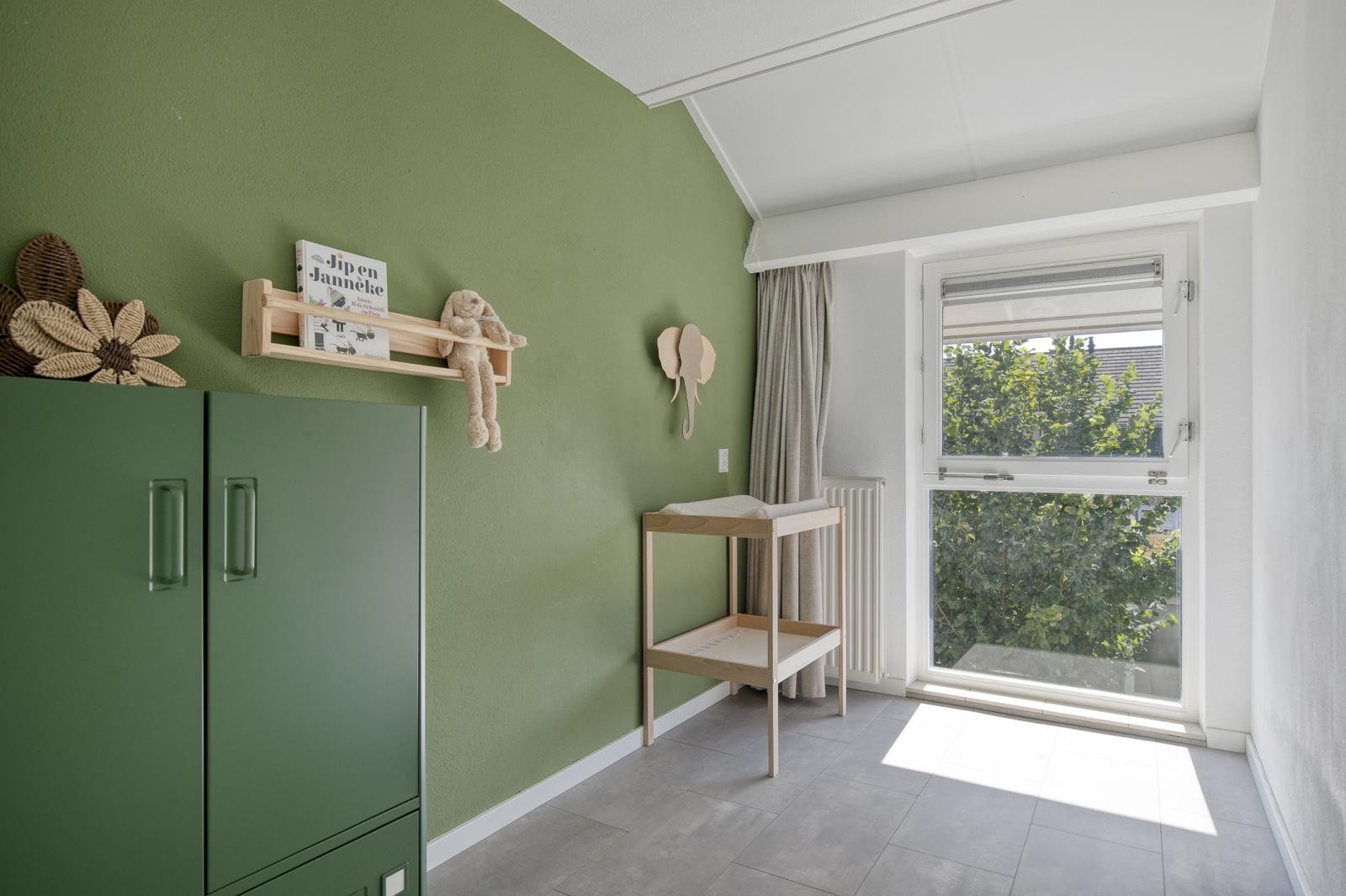 Tussenwoning te koop: Januaristraat 13, Almere