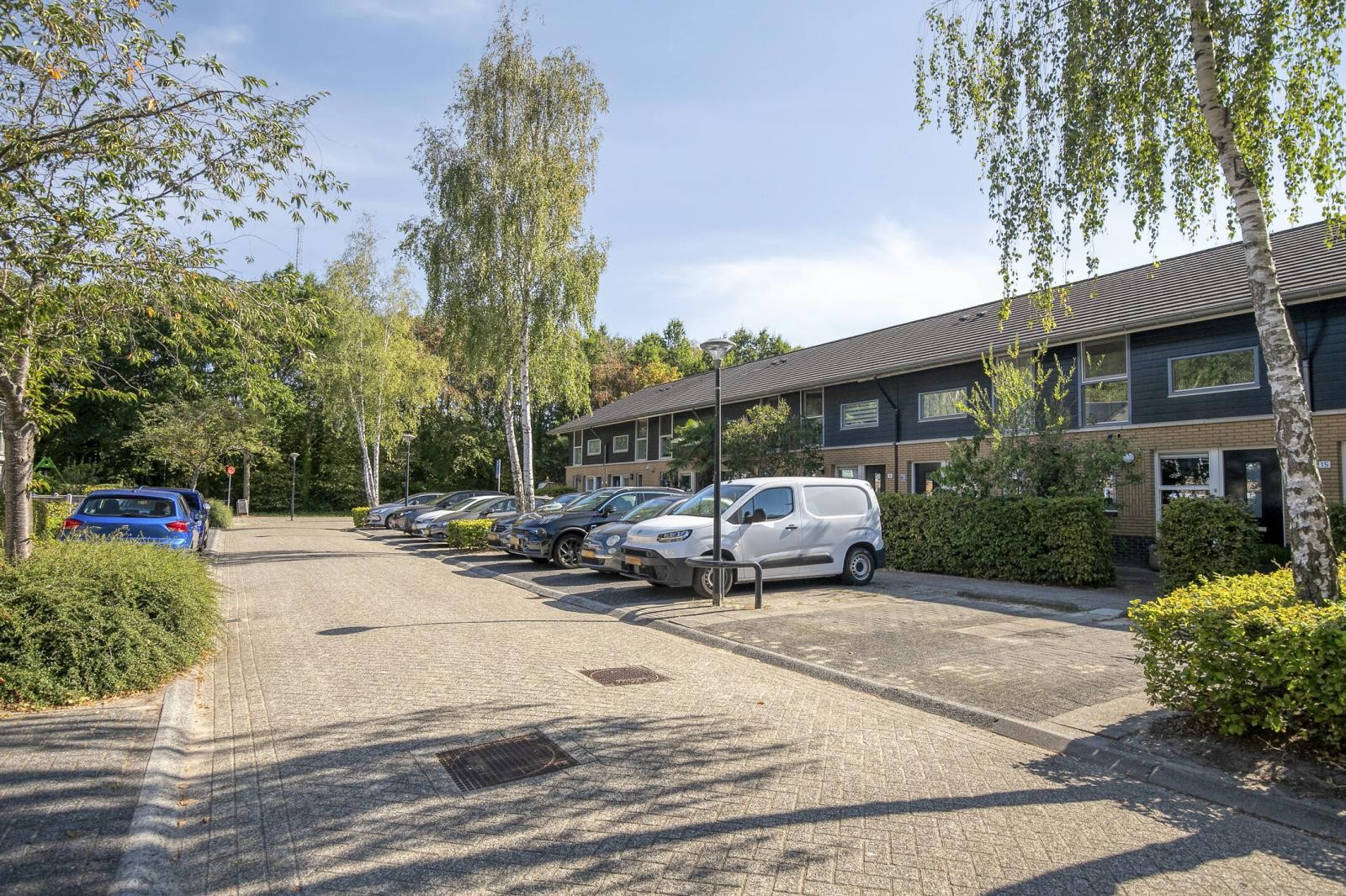 Tussenwoning te koop: Januaristraat 13, Almere