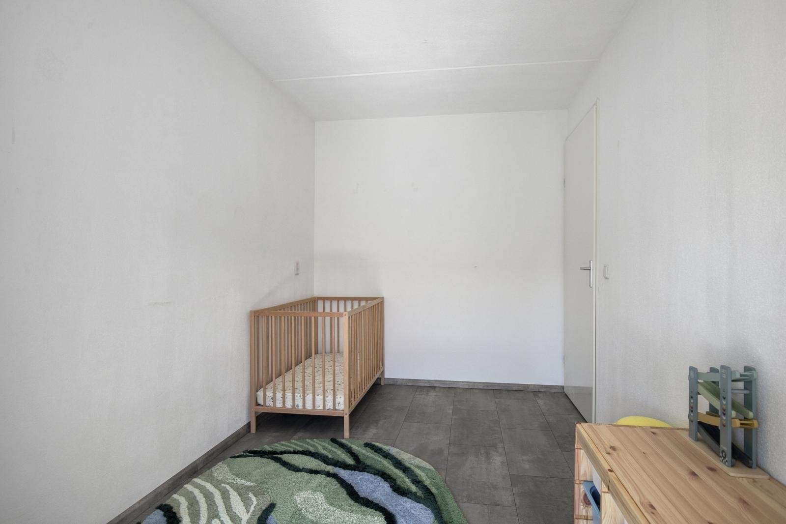 Tussenwoning te koop: Januaristraat 13, Almere