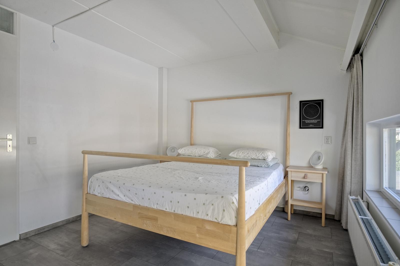 Tussenwoning te koop: Januaristraat 13, Almere