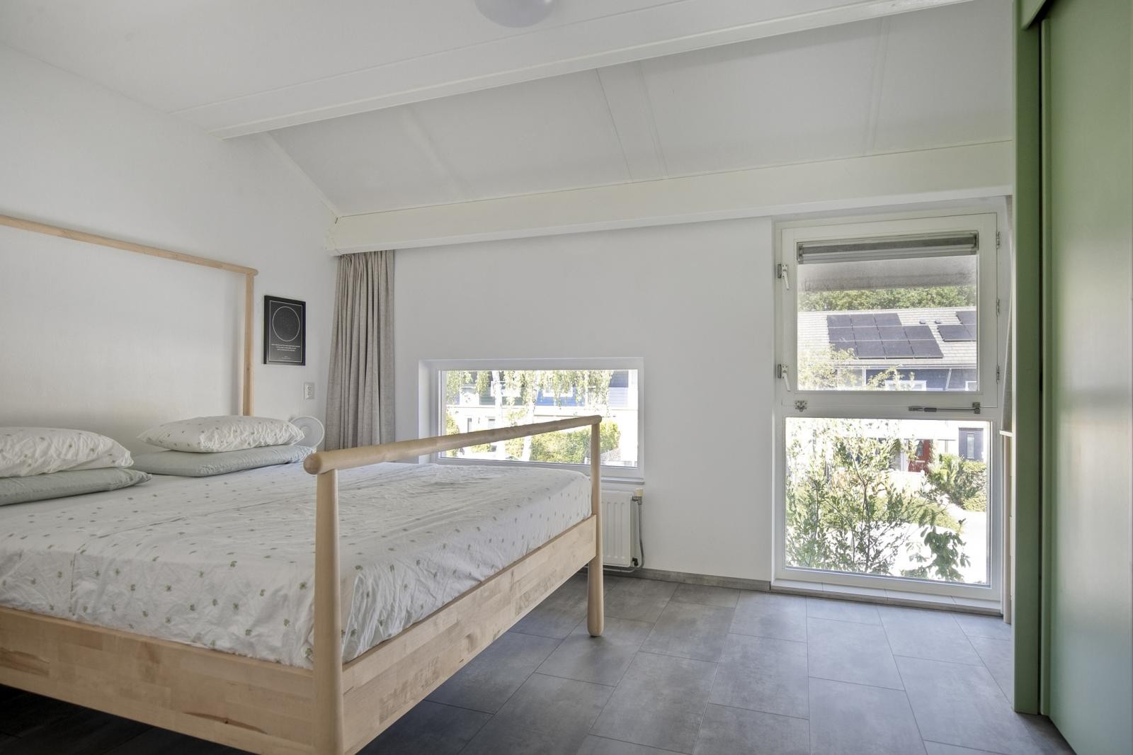 Tussenwoning te koop: Januaristraat 13, Almere