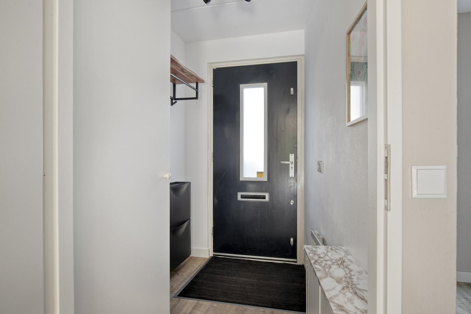 Tussenwoning te koop: Januaristraat 13, Almere