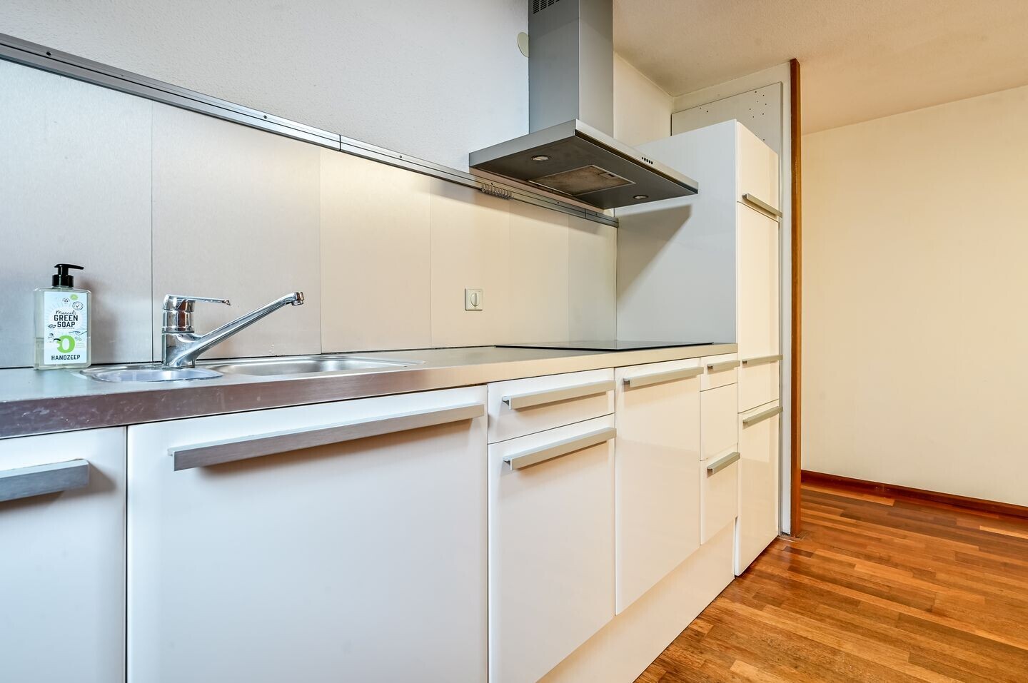 Hoekwoning te koop: Januaristraat 33, Almere