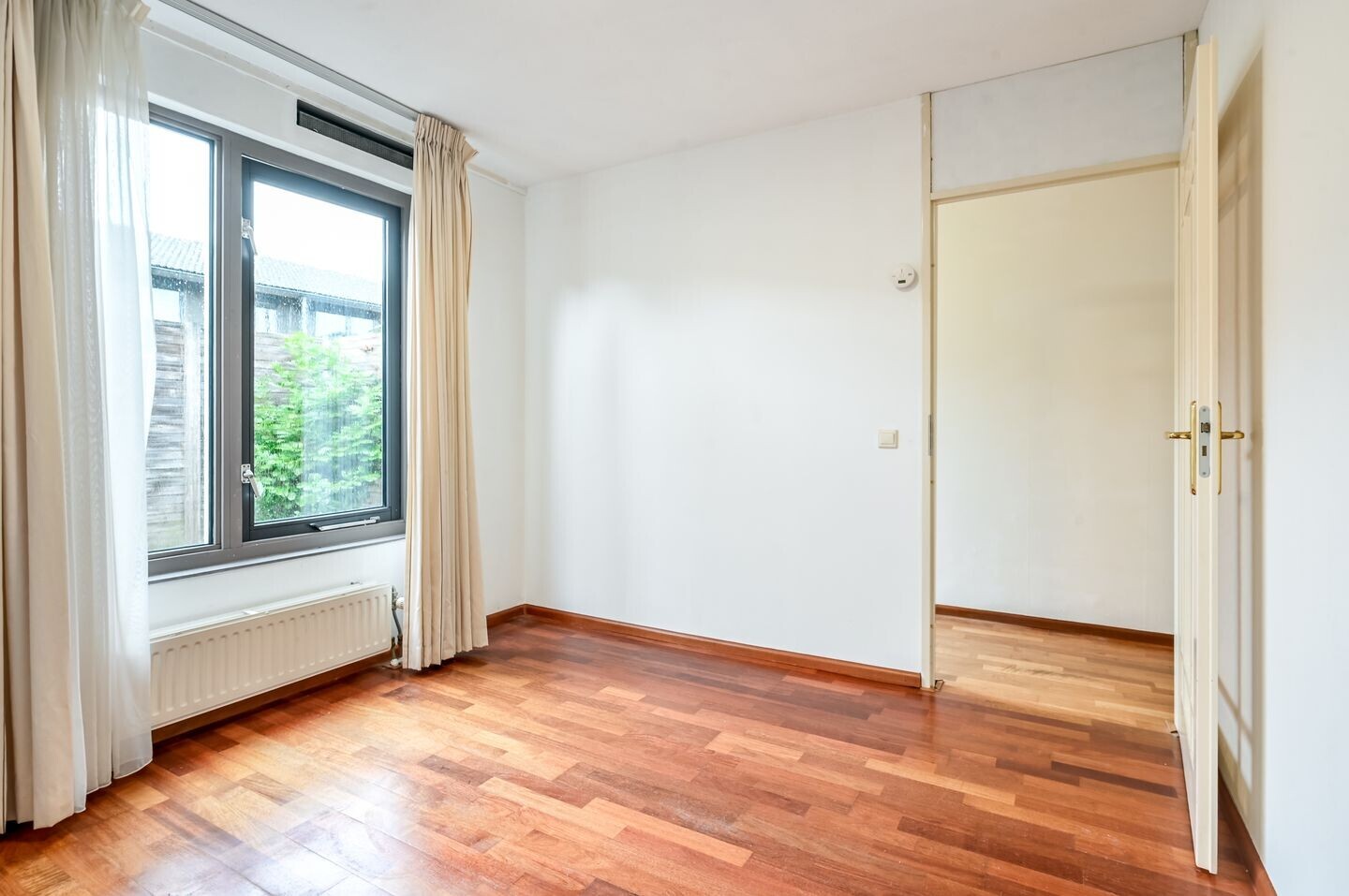 Hoekwoning te koop: Januaristraat 33, Almere