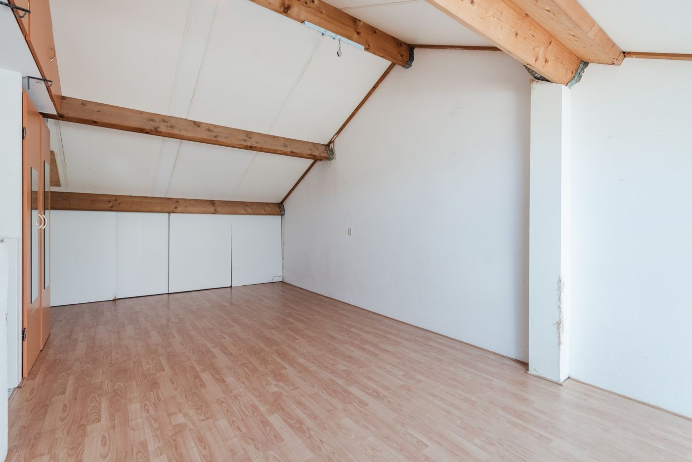 Tussenwoning te koop: Aprilstraat 15, Almere