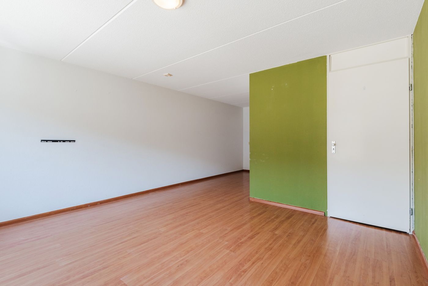 Tussenwoning te koop: Aprilstraat 15, Almere