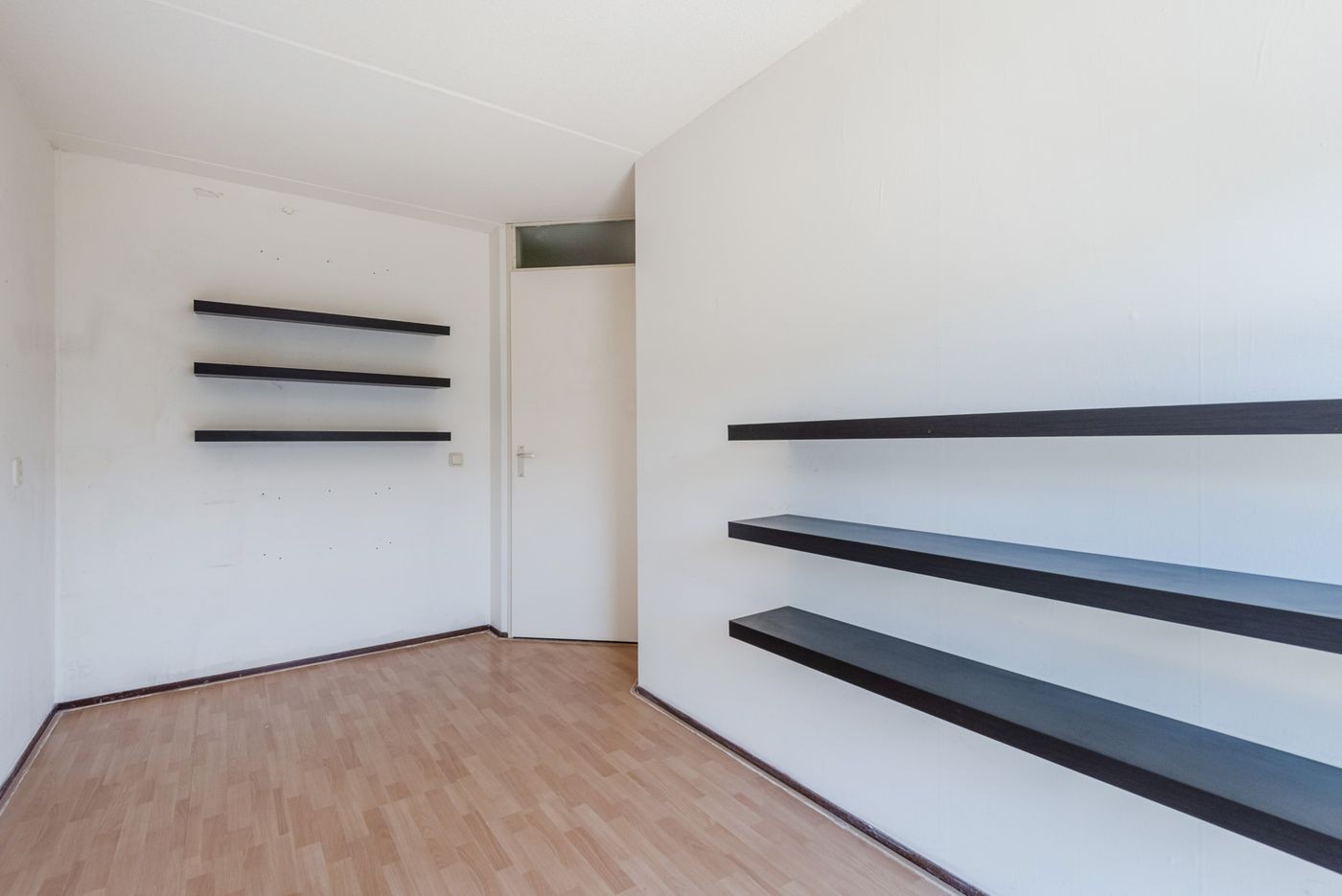 Tussenwoning te koop: Aprilstraat 15, Almere
