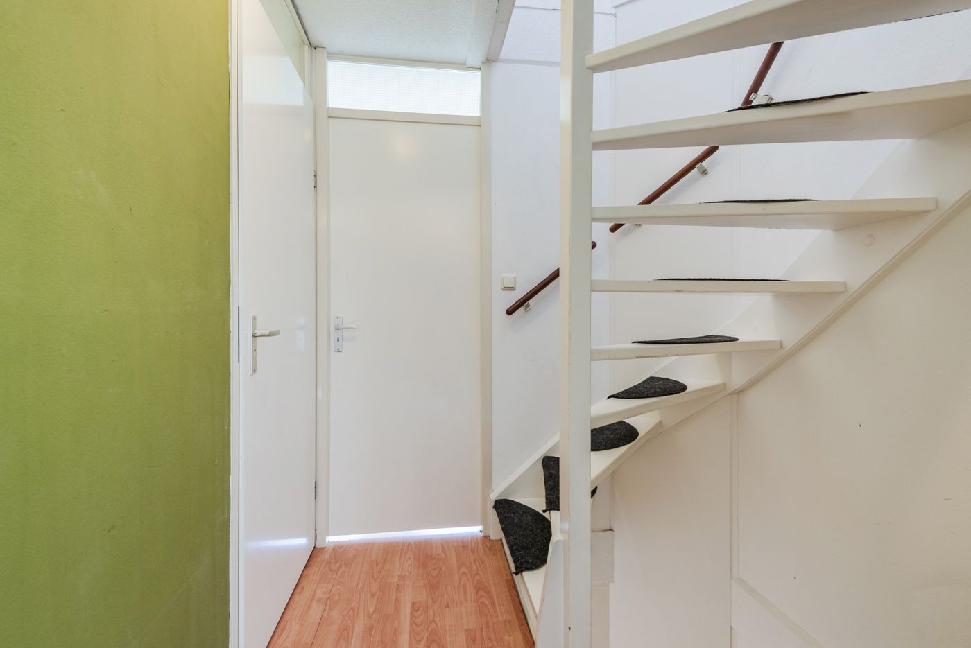 Tussenwoning te koop: Aprilstraat 15, Almere