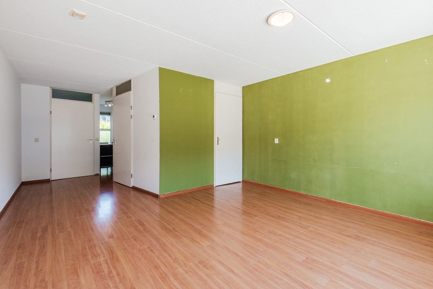 Tussenwoning te koop: Aprilstraat 15, Almere